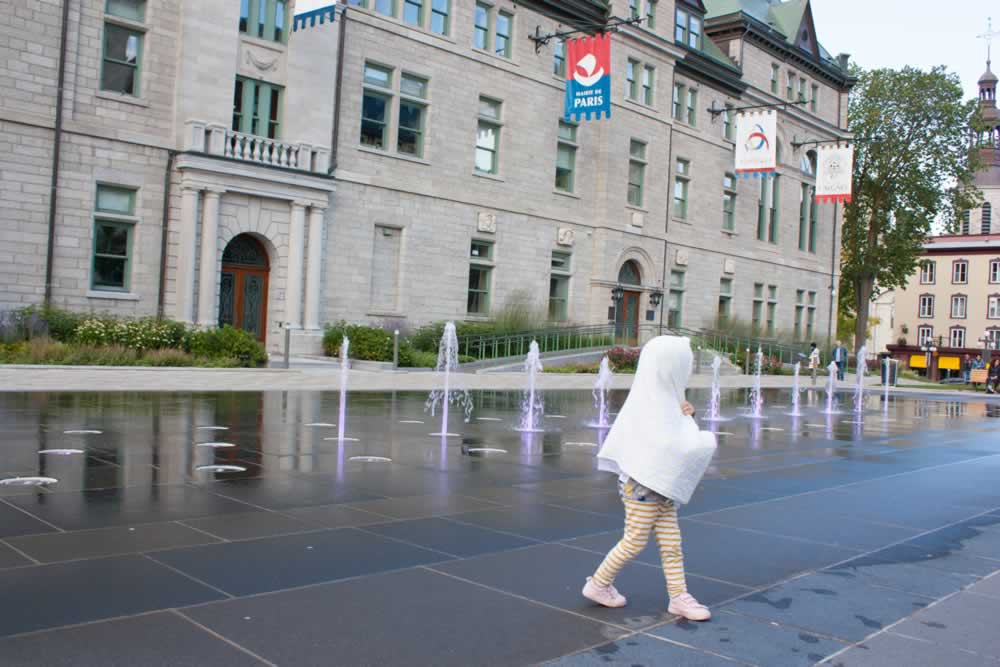 City Hall of Quebec City - Splash Fountains