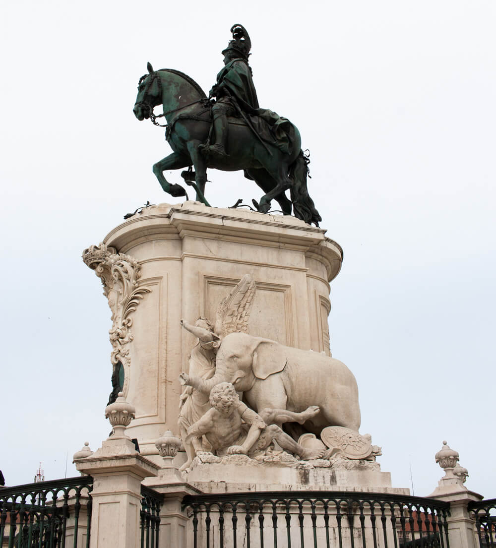 Statue at Praça do Comércio in Lisbon, Portugal