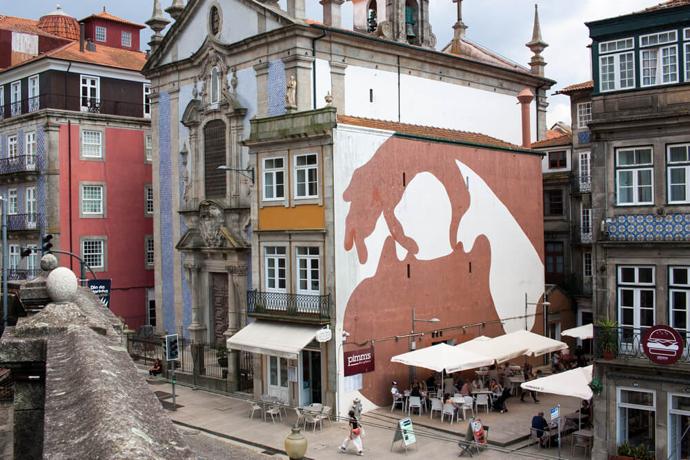 Wall art in Ribeira (Porto)