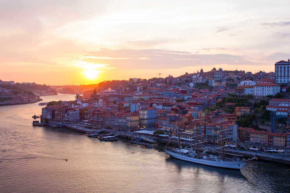 Porto sunset from across the bridge.