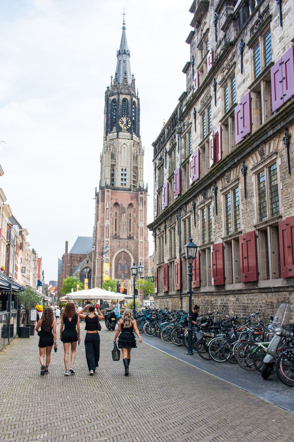 Markt area in Delft: Stadhius and Nieuwe Kerk